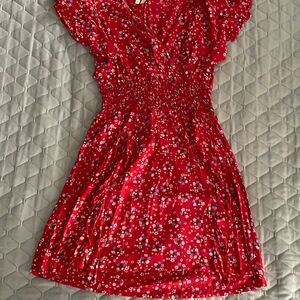 SOLD Bundle 3/$30🌟Cute red mini dress. V neck with ruffled skirt.junior